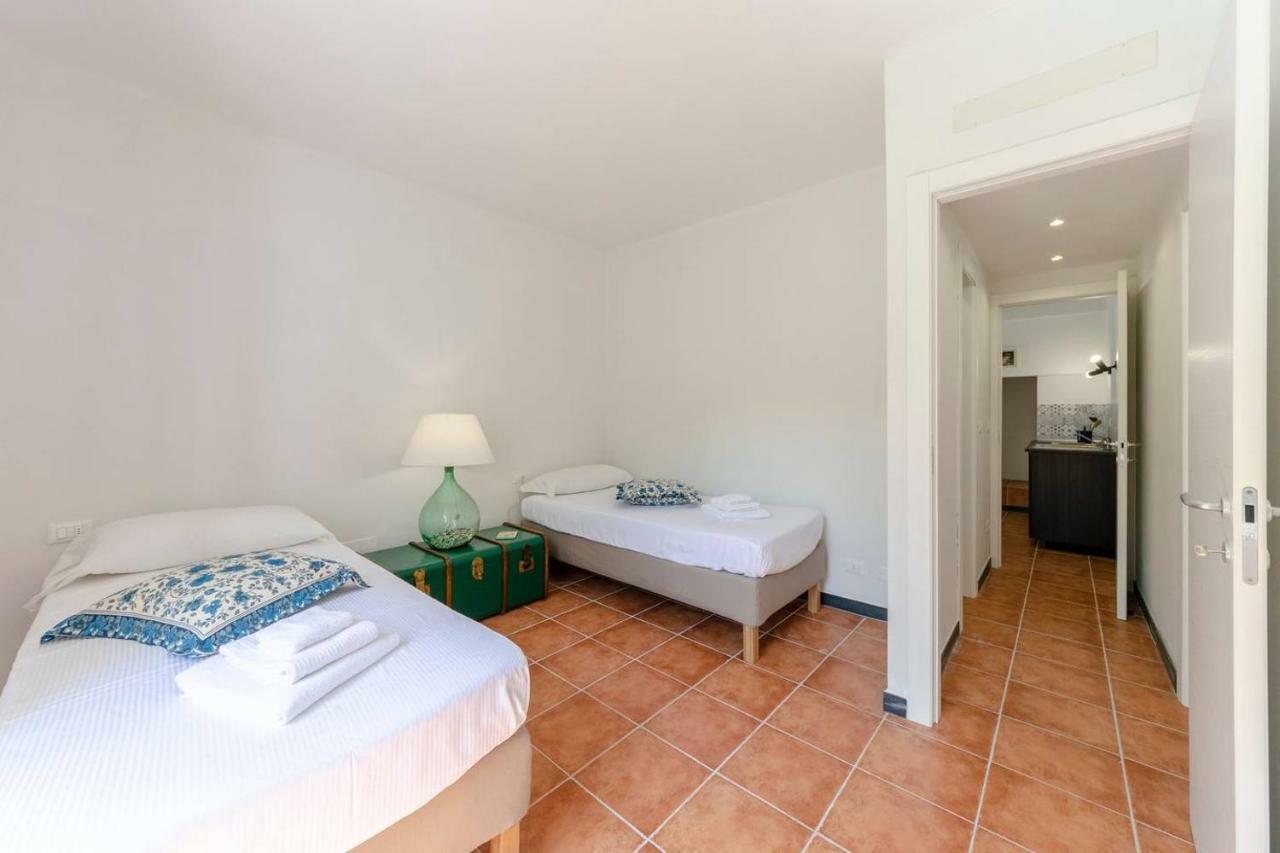 Joivy Family Flat With Little Patio, Cinque Terre Apartment เวอนาซซา ภายนอก รูปภาพ