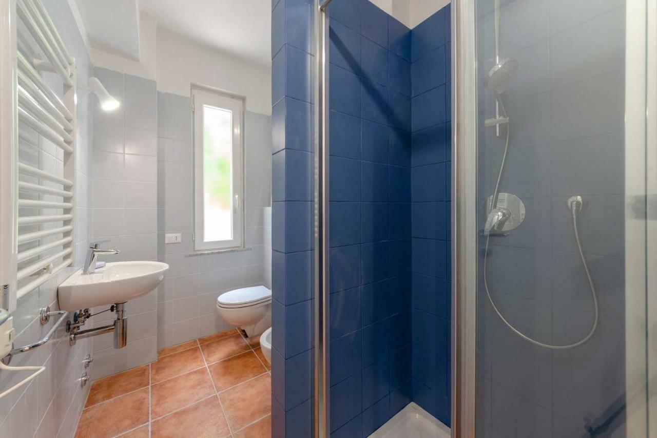 Joivy Family Flat With Little Patio, Cinque Terre Apartment เวอนาซซา ภายนอก รูปภาพ