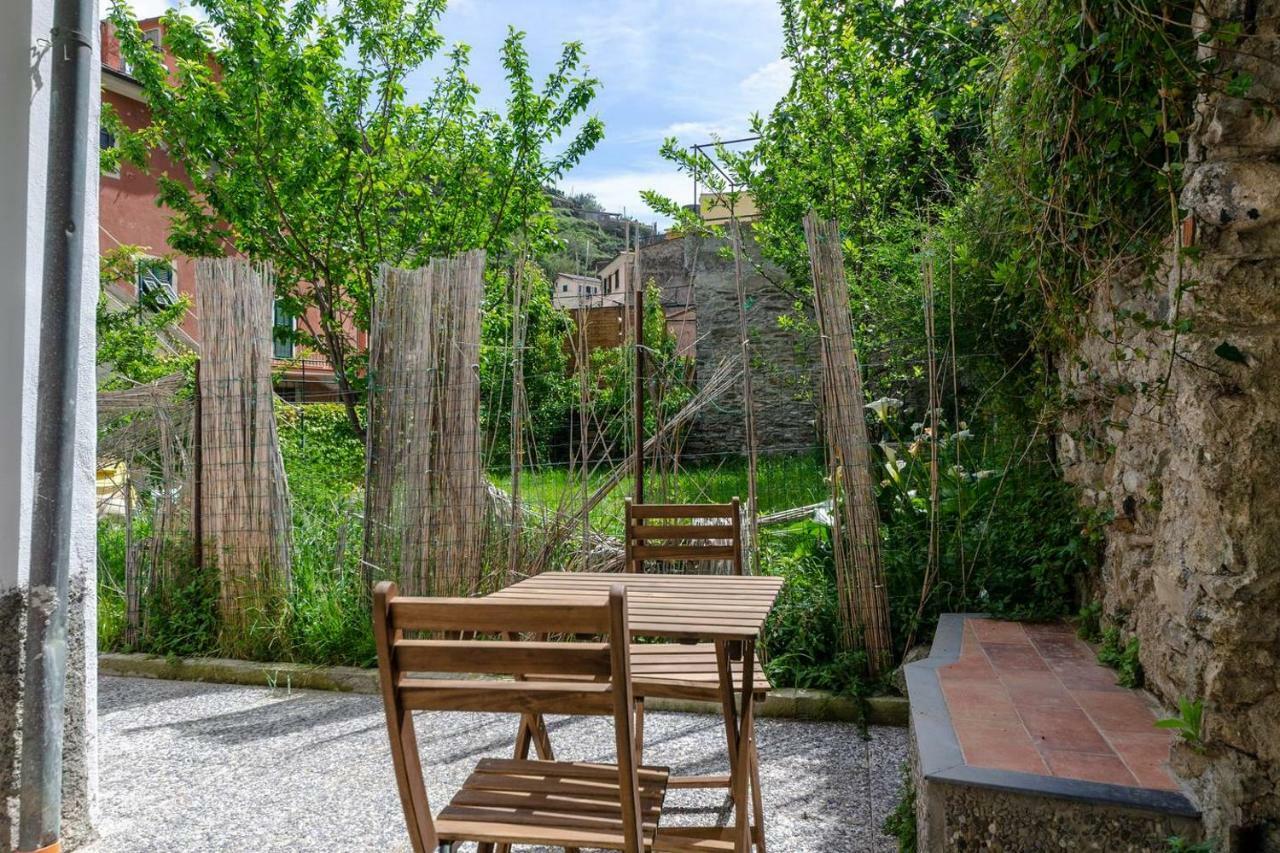Joivy Family Flat With Little Patio, Cinque Terre Apartment เวอนาซซา ภายนอก รูปภาพ