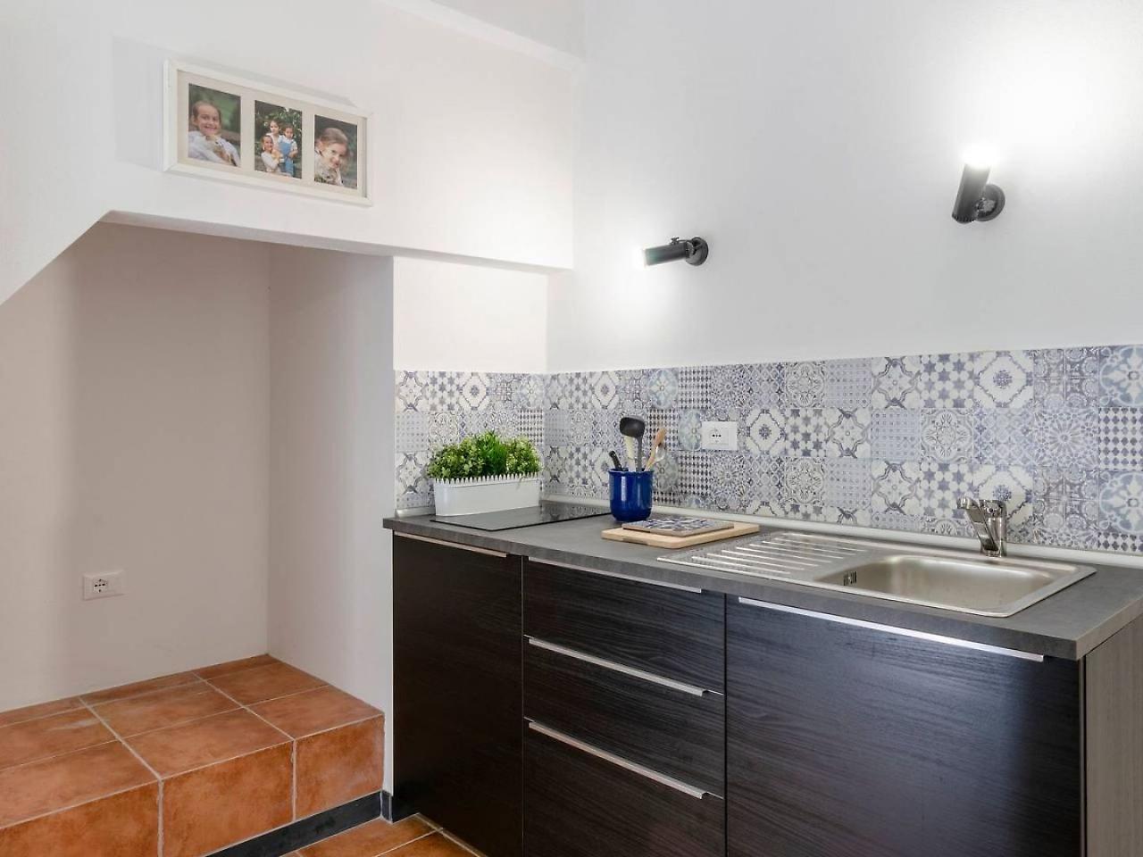 Joivy Family Flat With Little Patio, Cinque Terre Apartment เวอนาซซา ภายนอก รูปภาพ