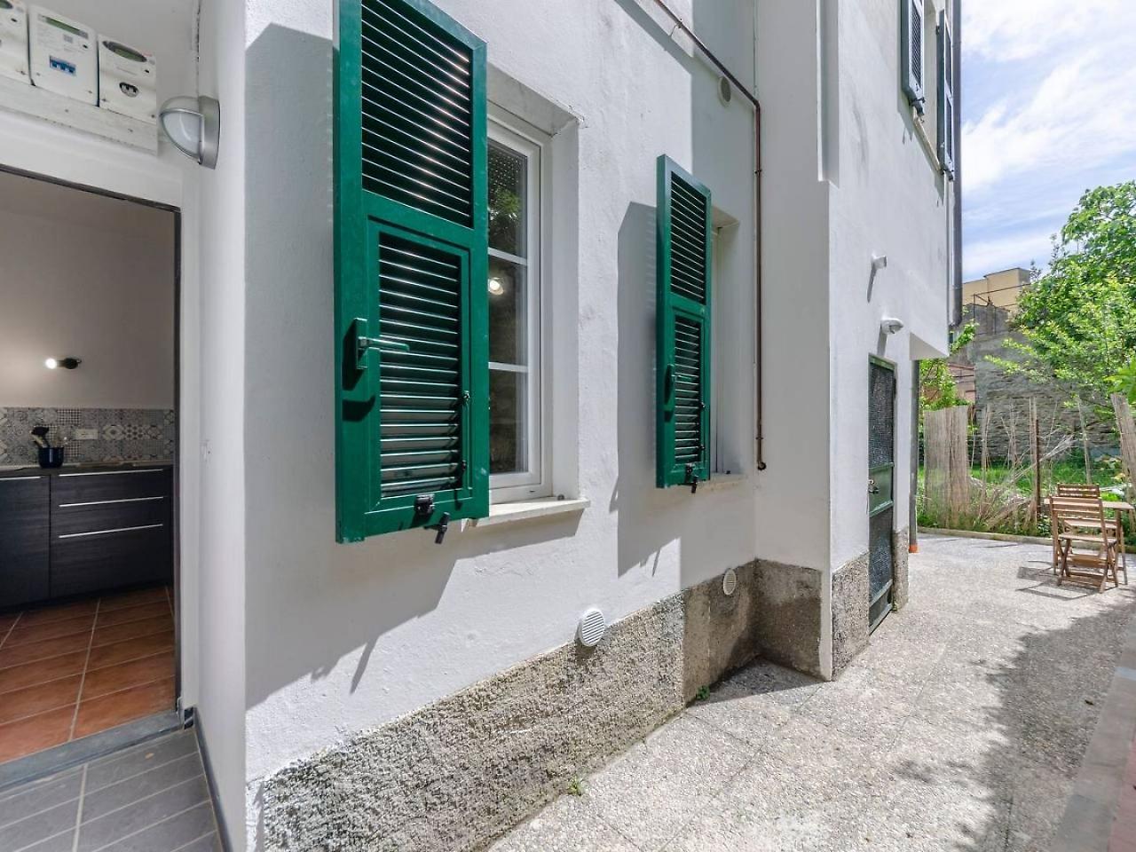 Joivy Family Flat With Little Patio, Cinque Terre Apartment เวอนาซซา ภายนอก รูปภาพ